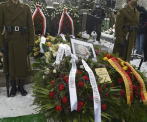 Papcio Chmiel został pochowany na Cmentarzu Bródnowskim