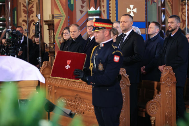 Wzruszające sceny na pogrzebie Litewki. Przyjaciele zdradzili, co zrobiłby dziś rano