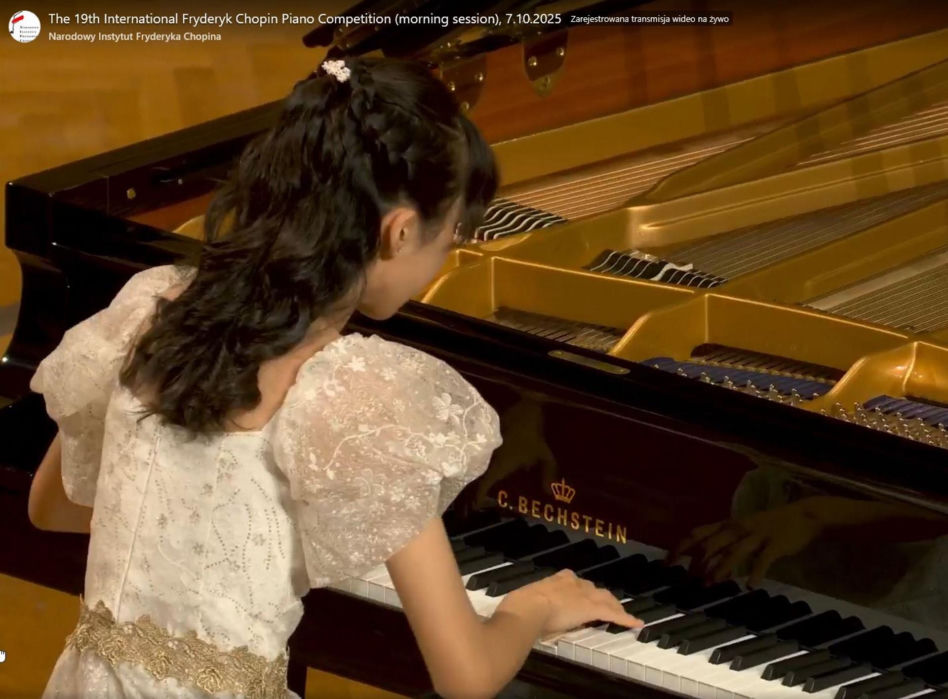 XIX Międzynarodowy Konkurs Pianistyczny im. Fryderyka Chopina. Stroje uczestników wywołały burzę