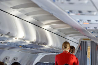 Stewardesy i piloci pod alkomatem?!