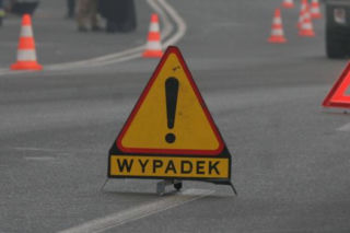 Radwan: Groźny wypadek na DK 73. Zderzyły się trzy samochody i ciężarówka, są ranni