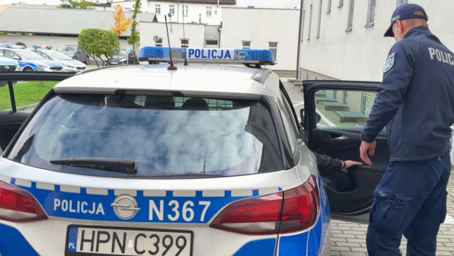 Dzielnicowy st. asp. Bartłomiej Pipka to prawdziwy rekordzista w zatrzymywaniu osób ukrywających się przed wymiarem sprawiedliwości