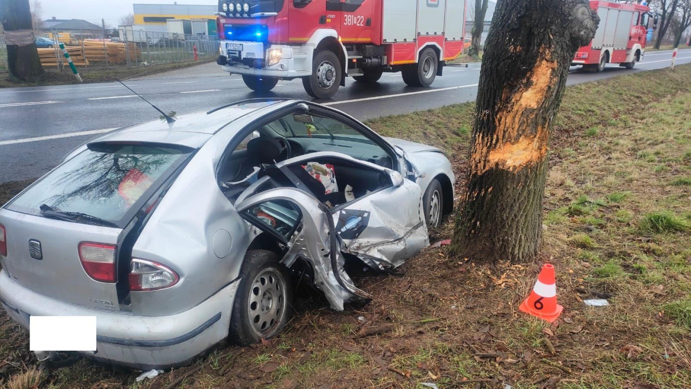 Matka i dzieci poszkodowane w wypadku koło Leszna