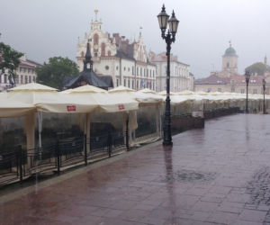 Ulewa w Rzeszowie! Rynny nie wytrzymują od nadmiaru deszczu 