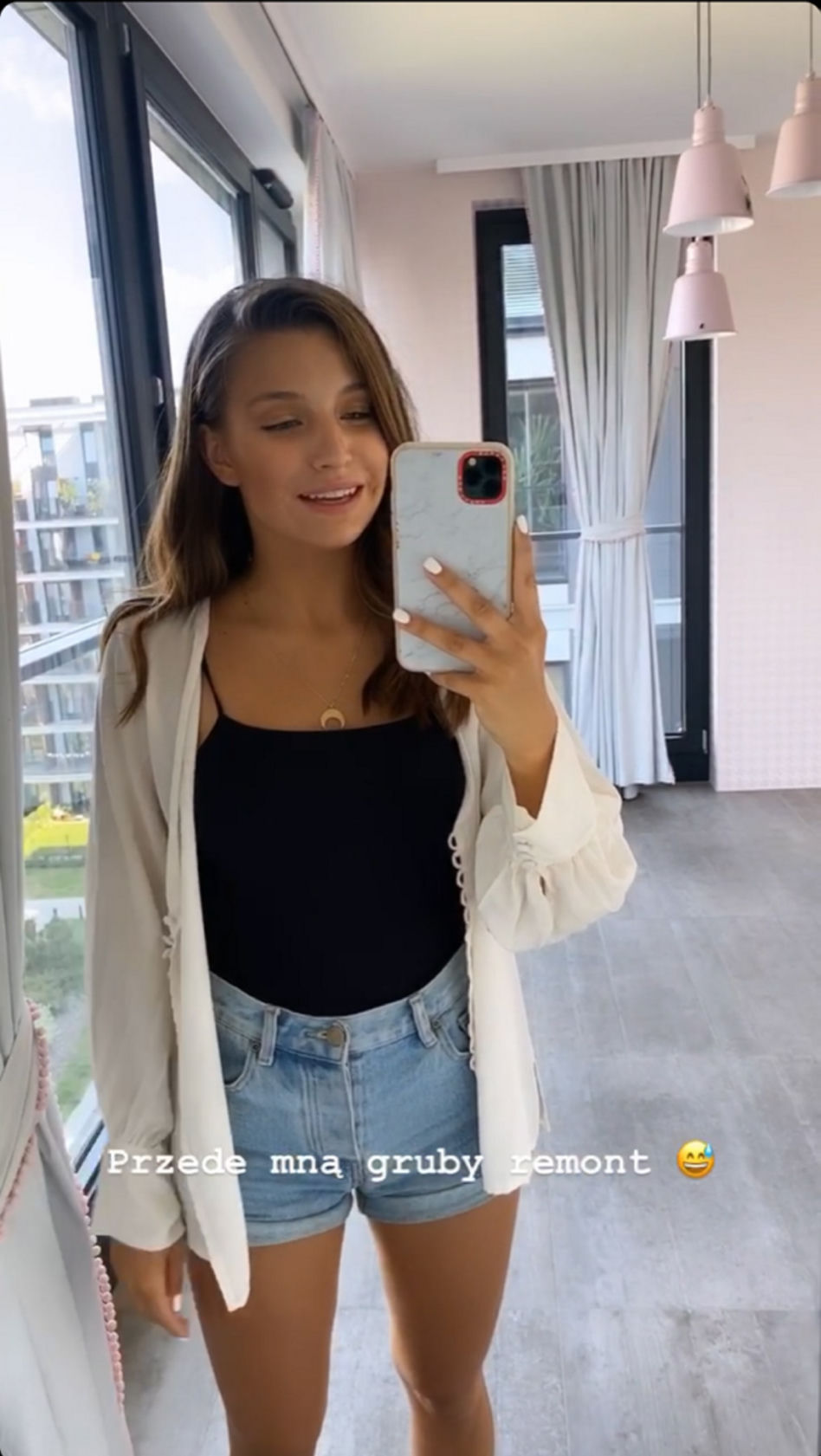 Julia Wieniawa  -  21 lat i trzeci apartament