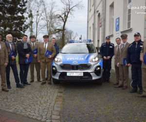 Nowy radiowóz dla policjantów Tworoga