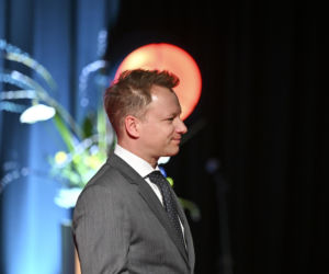 Taką relację z matką ma Maciej Stuhr. Prawda wyszła po latach