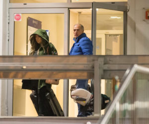 Karol Strasburger odebrał żonę i corkę ze szpitala 