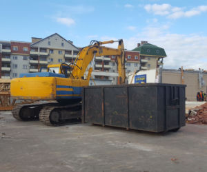 Po starym markecie prawie nie ma śladu. Nowy jesienią