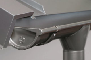 Ile kosztuje orynnowanie domu? Ceny rynien i montażu w marcu 2026 roku