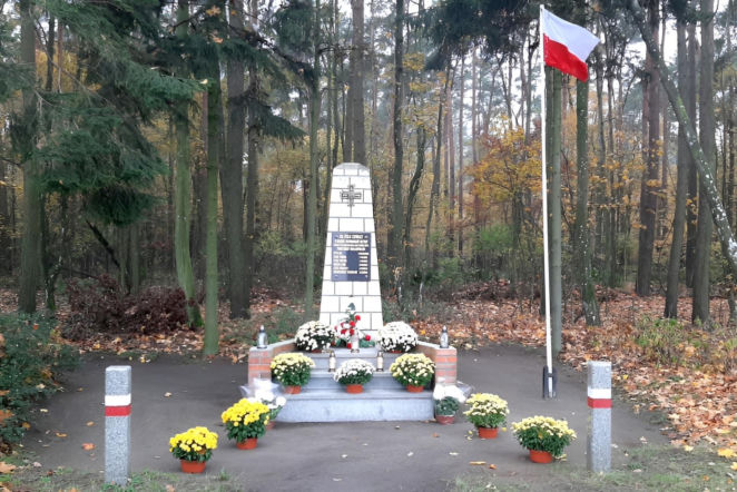 Pomnik w Zbarzewie