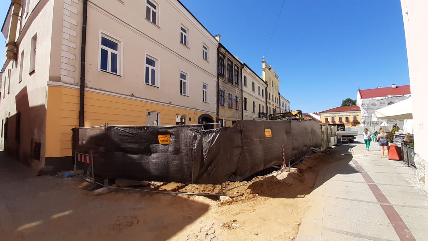 Remont Rynku w Tarnowie przedłuża się