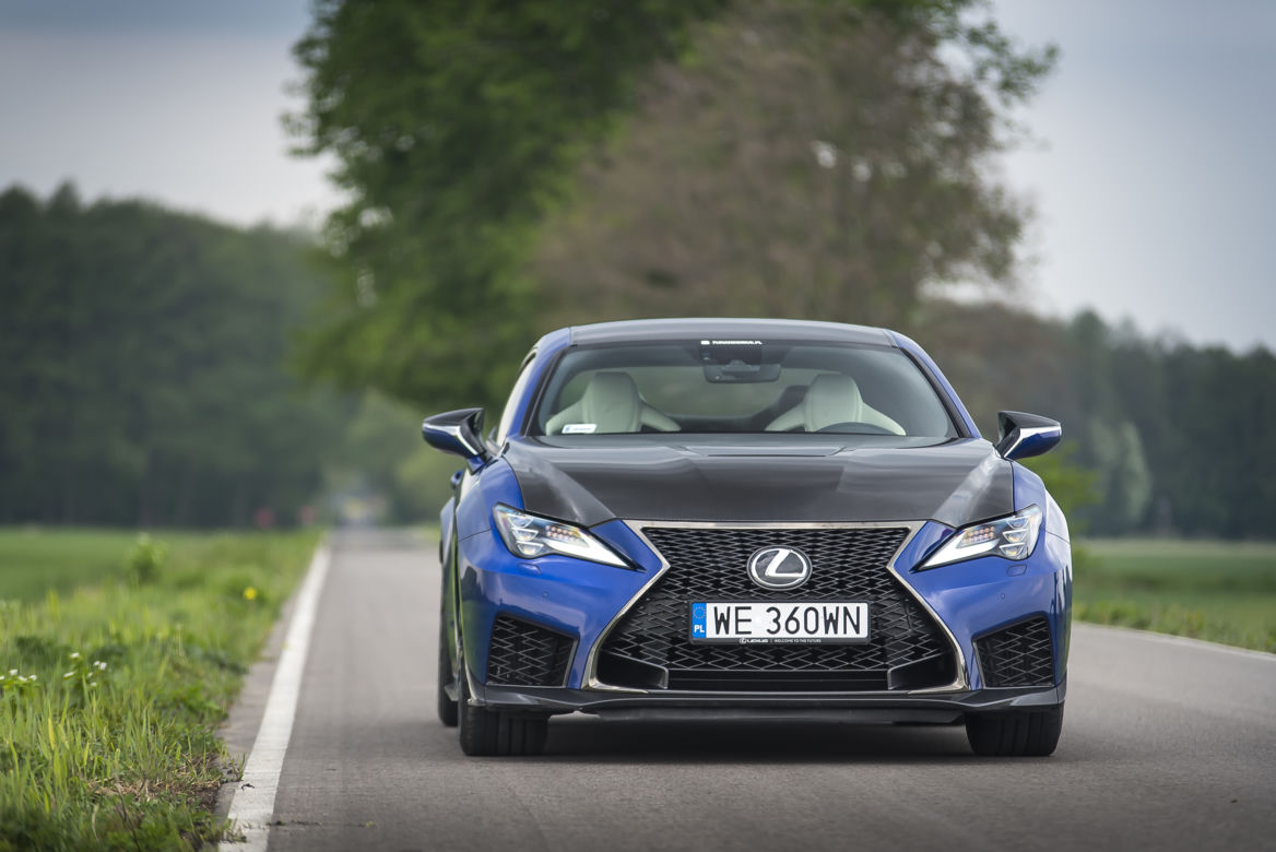 Lexus RC F Carbon 5.0 V8 464 KM 