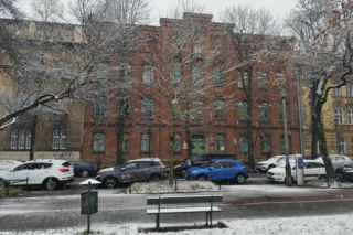 Afera o fryzurę w krakowskim liceum. Jest ruch kuratorium w sprawie dyrektora Marka Graniczki