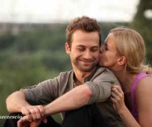 Barwy szczęścia. Julia (Marta Nieradkiewicz), Paweł (Marcin Hycnar)