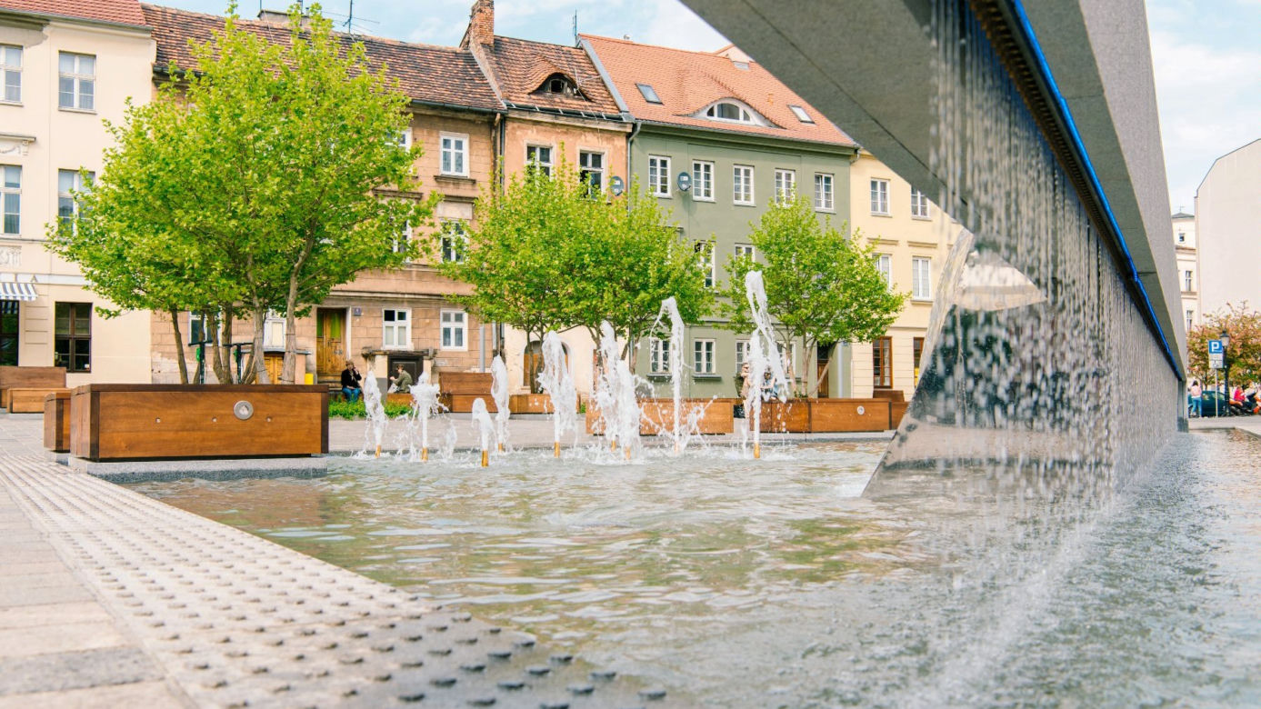 Plac Kolegiacki - nowa przestrzeń z wyjątkową historią
