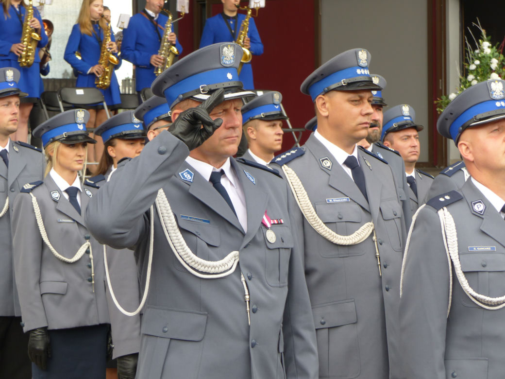 Awanse i odznaczenia