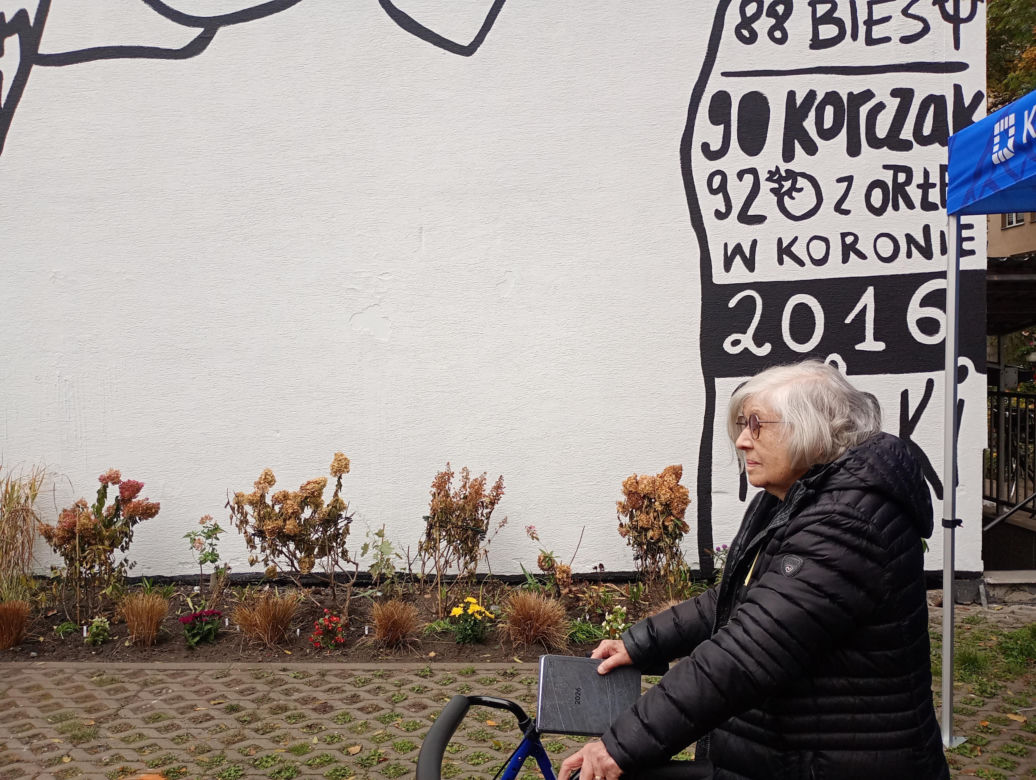 Nowy mural w Krakowie na cześć Andrzeja Wajdy. Żona reżysera nie kryje zachwytu