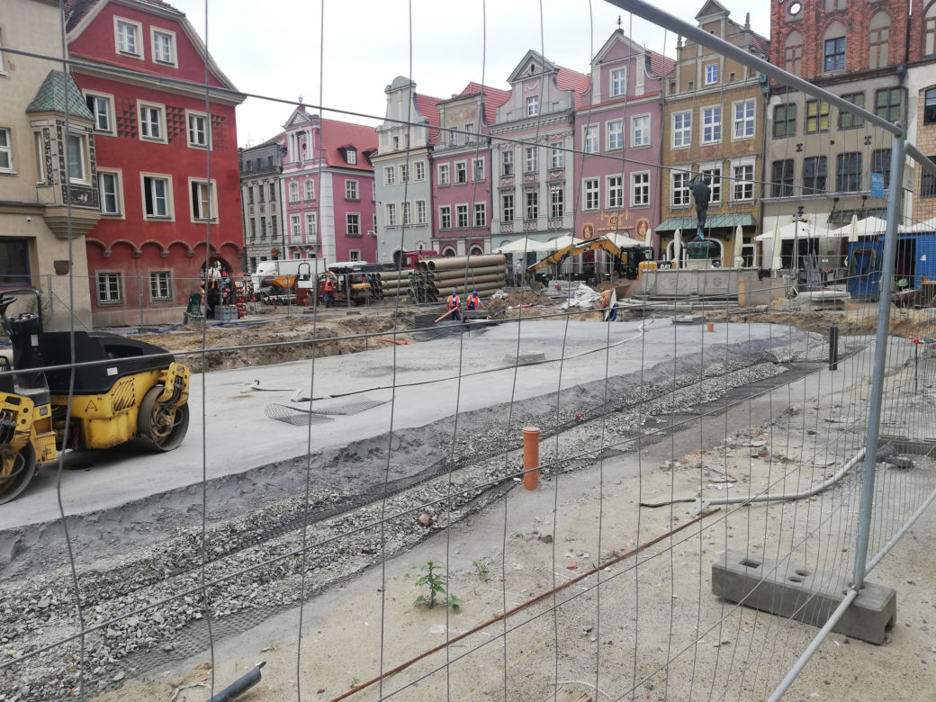 Trwa remont Starego Rynku w Poznaniu. Tak wygląda obecnie [13.07.2023]