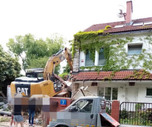 Zburzyli dom Kasi Figury