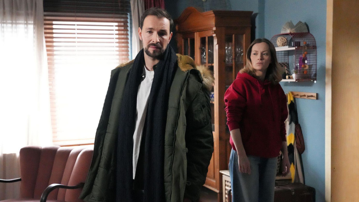 Barwy szczęścia odc. 3398. Renata (Anna Mrozowska), Marcin Kodur (Oskar Stoczyński)