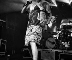 Polski gwiazdor rocka trafił do szpitala. Szokujące doniesienia!