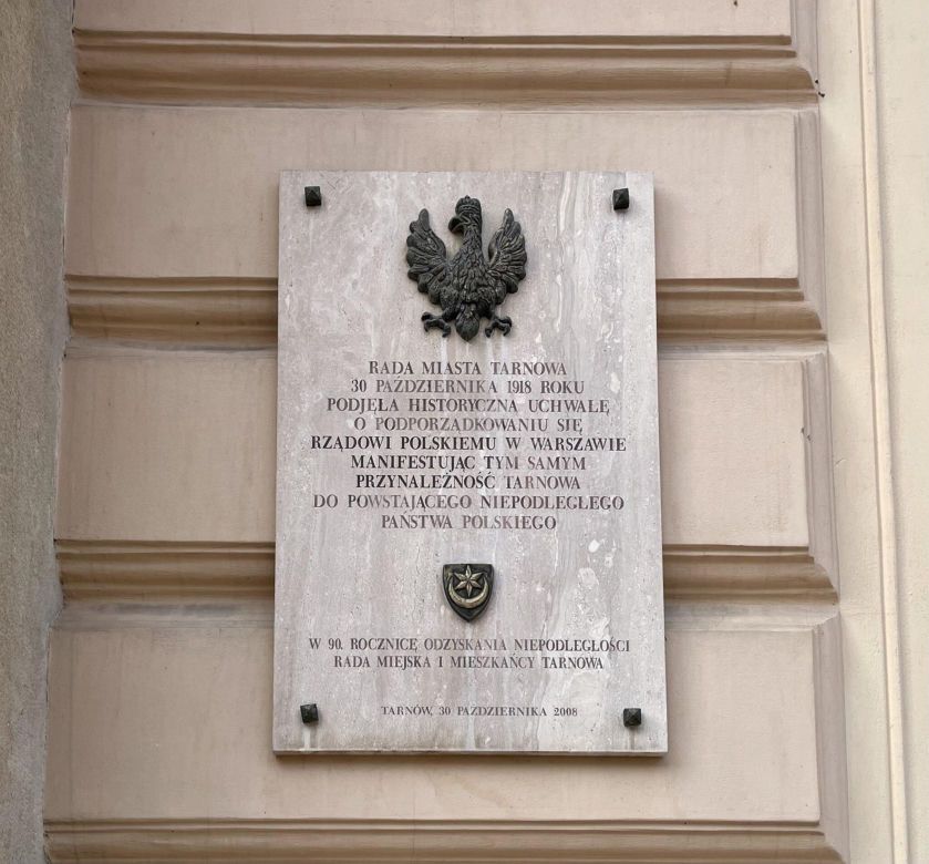 Budynek dawnej Kasy Oszczędności przy ulicy Wałowej w Tarnowie
