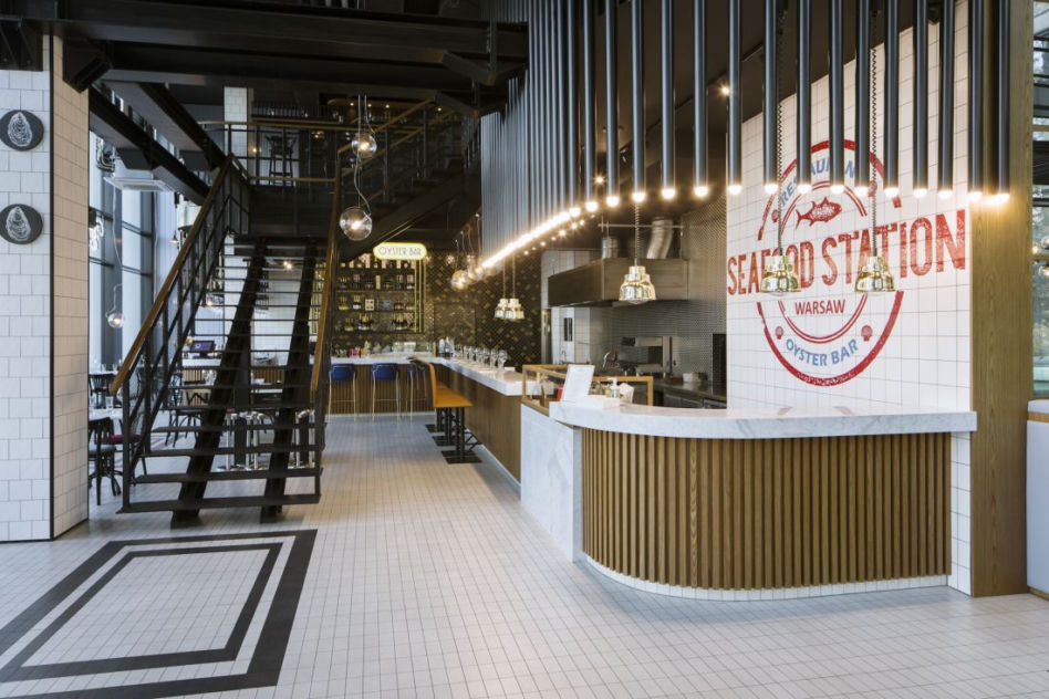 Seafood Station Restaurant & Oyster Bar w Warszawie projektu pracowni Sikora Wnętrza