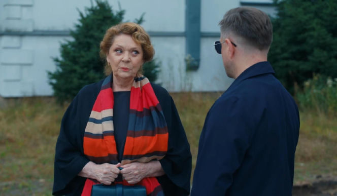 Barwy szczęścia odc. 3293. Józefina Rawiczowa (Elżbieta Jarosik), Wejher (Paweł Kowalczyk) policjant/ płatny zabójca