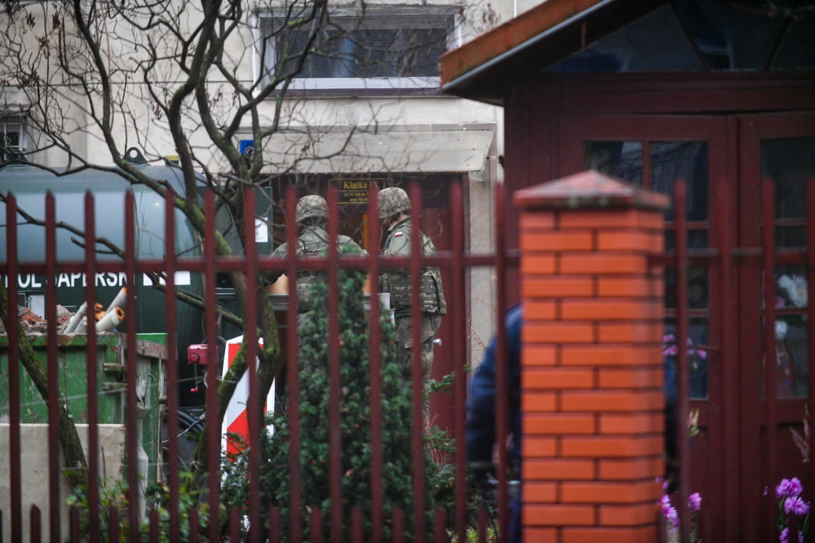 Warszawa: pociski artyleryjskie pod posadzką piwnicy na Pradze-Północ