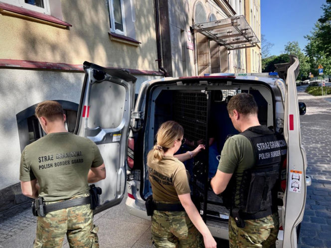 Pogranicznicy zatrzymali Kolumbijczyka. Był skazany za molestowanie dziecka