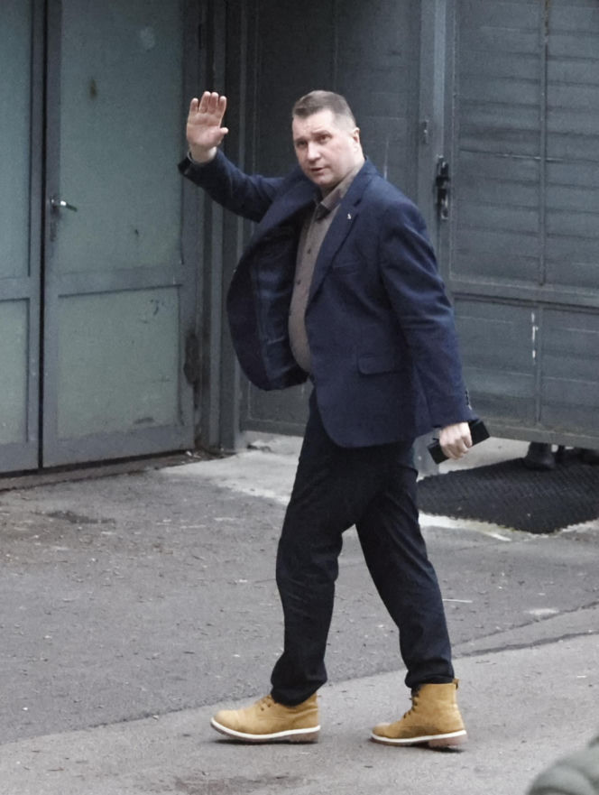 Czas na spotkanie w PiS. Na miejscu Macierewicz, Czarnek i Rau