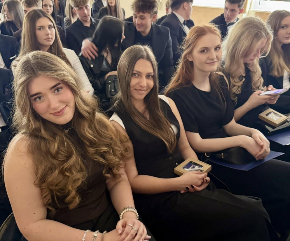 Zakończenie roku szkolnego maturzystów II LO w Starachowicach. Wyjątkowa uroczystość w obiektywie