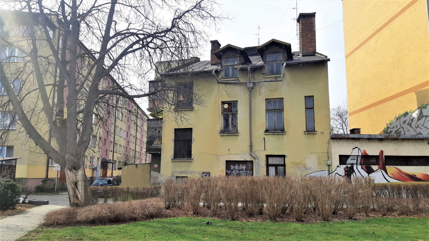 Kamienica jak z horroru! Zobacz zdjęcia! 