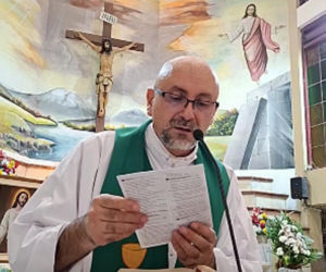Krzyż zabił księdza podczas mszy. Wszystko nagrano