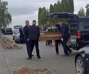 Tragedia podczas wycinki drzew. Olbrzymi konar zmiażdżył Pawła w lesie