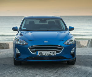 Ford Focus Sedan 1.0 EcoBoost 125 KM 6MT Connected