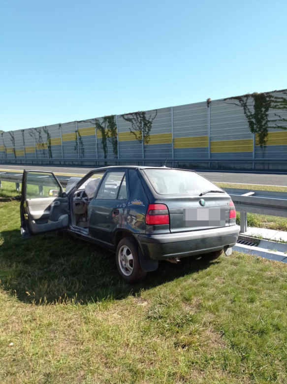  Szokujący wypadek na S8 pod Pabianicami! Zmiażdżone auta i kilka osób rannych [ZDJĘCIA]