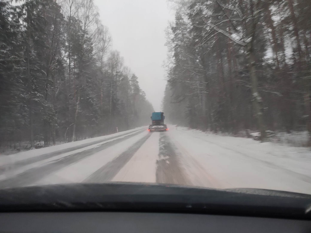 Atak zimy w Białymstoku. Fatalne warunki w mieście i Podlaskiem [ZDJĘCIA]