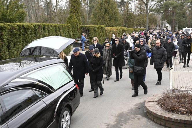 Bożena Dykiel spoczęła na Powązkach Wojskowych