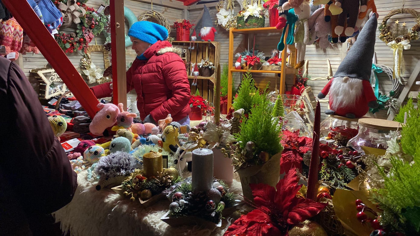Świąteczne Miasteczko na Rynku - Jarmark Bożonarodzeniowy 
