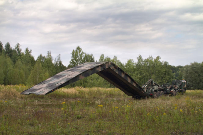 Kolejna Daglezja MS-20 odebrana. Wojsko polskie z nowym mostem towarzyszącym