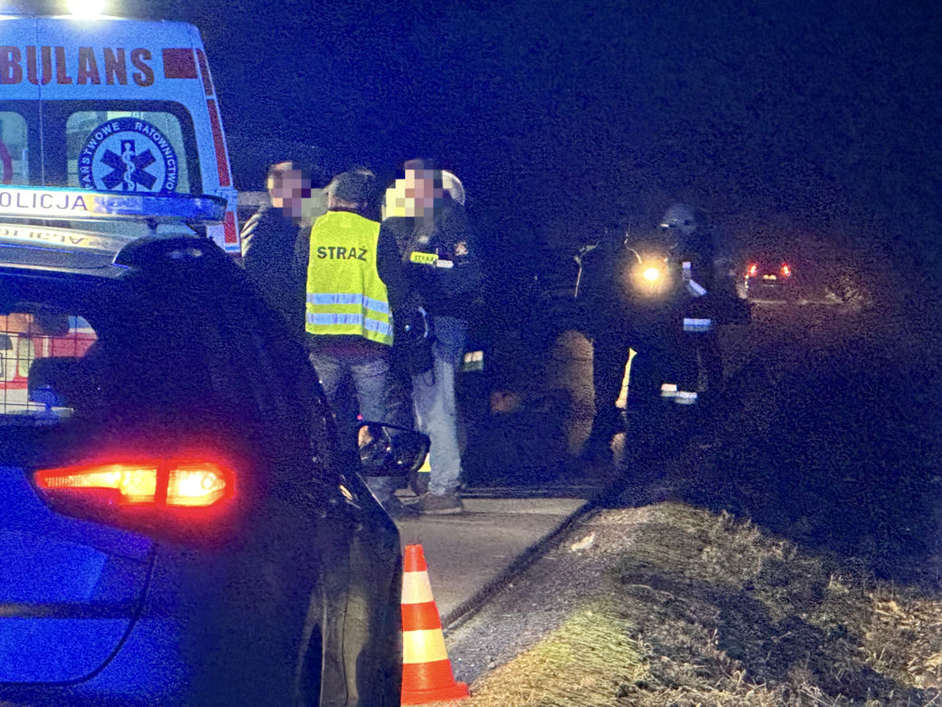  Tragedia pod Grójcem. Volkswagen huknął w rowerzystę. 54-latek nie żyje