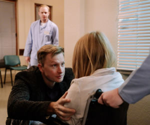 Na Wspólnej odc. 3386. Igor (Jakub Wesołowski), Elżbieta (Paulina Chapko), Kamil Hoffer (Kazimierz Mazur)