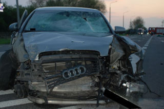 Spotkanie dwóch Audi na skrzyżowaniu. Teraz to już kupa złomu