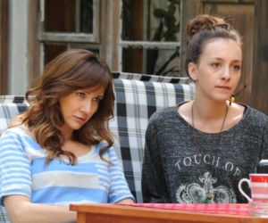 Ranczo 8 sezon odcinek 92 (odc. 1). Lucy (Ilona Ostrowska), Kinga (Agnieszka Pawełkiewicz)