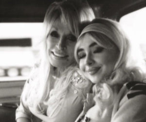 Dolly Parton i Sabrina Carpenter