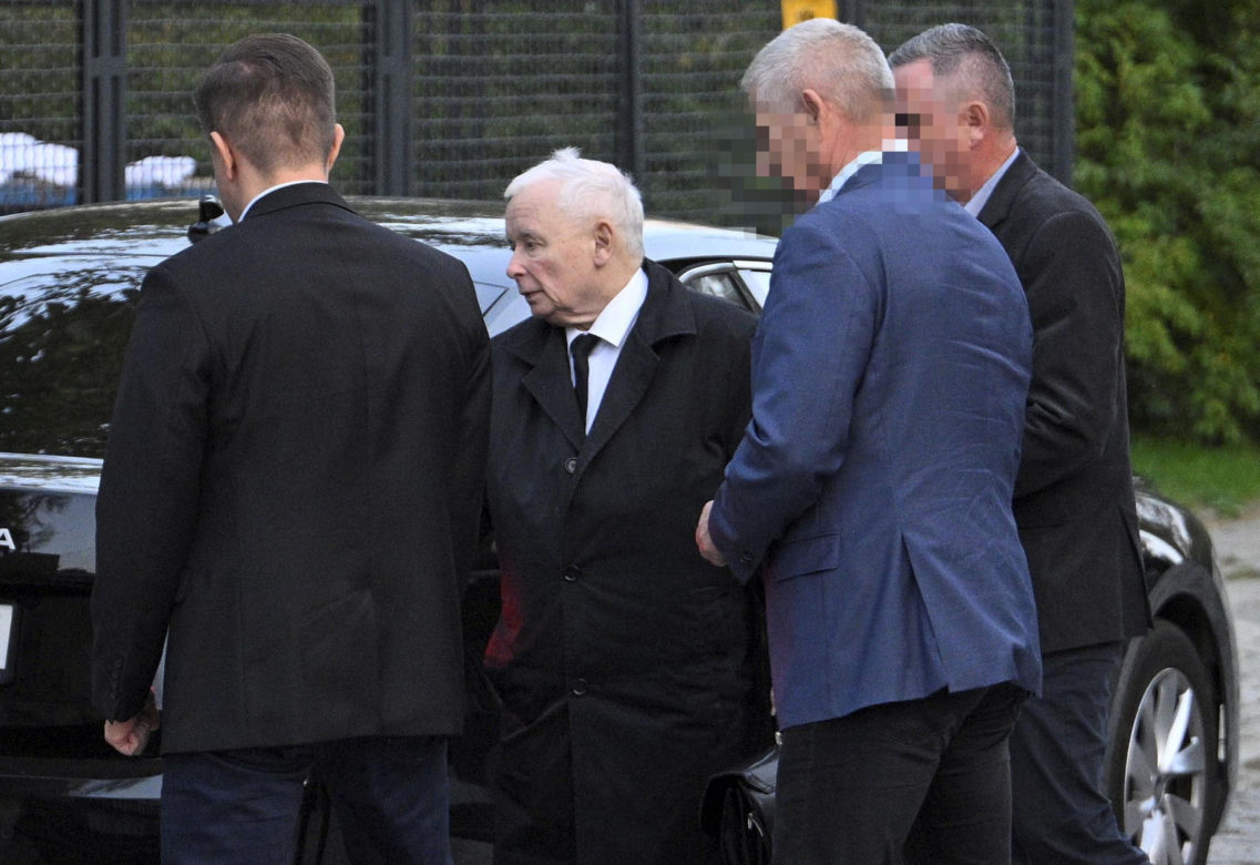 Jarosław Kaczyński w swoim domu na warszawskim Żoliborzu