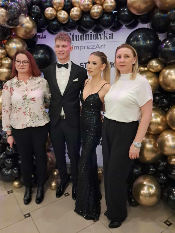 Studniówki 2025. Tak bawili się maturzyści ZDZ w Starachowicach