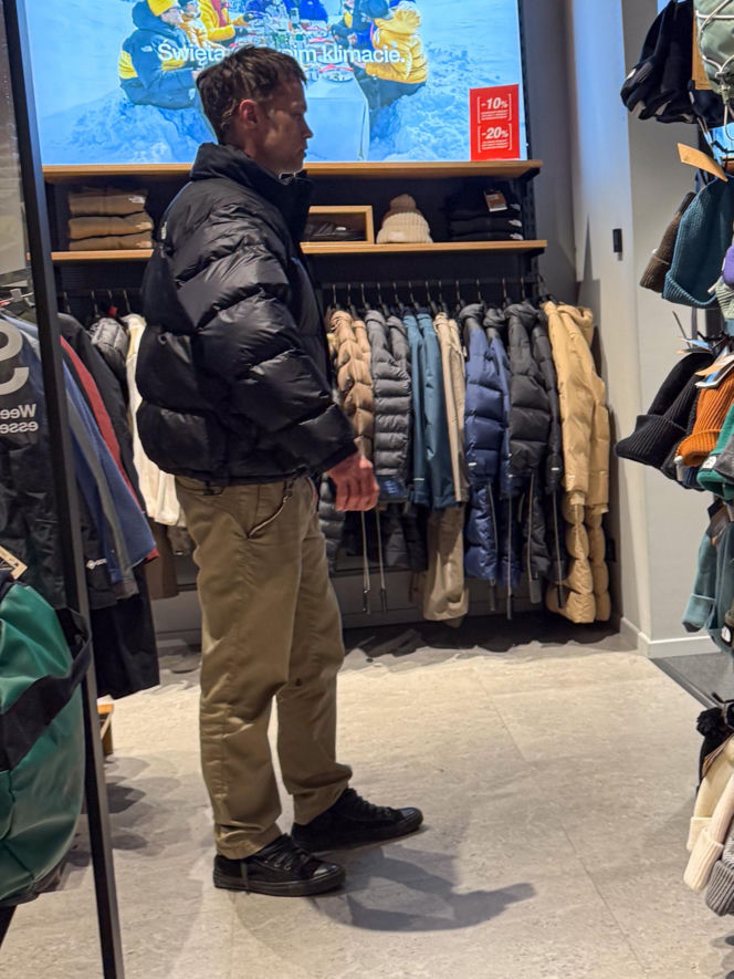 Maciej Zakościelny na zakupach